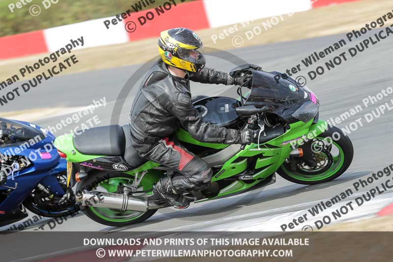 donington no limits trackday;donington park photographs;donington trackday photographs;no limits trackdays;peter wileman photography;trackday digital images;trackday photos