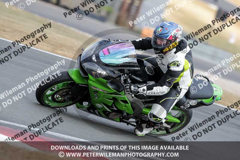 donington no limits trackday;donington park photographs;donington trackday photographs;no limits trackdays;peter wileman photography;trackday digital images;trackday photos