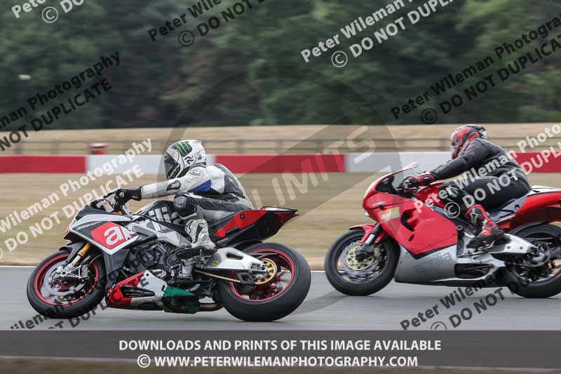 donington no limits trackday;donington park photographs;donington trackday photographs;no limits trackdays;peter wileman photography;trackday digital images;trackday photos