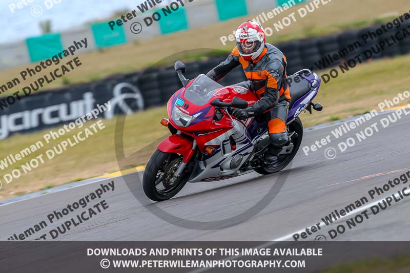 Angelsey;PJ Motorsport