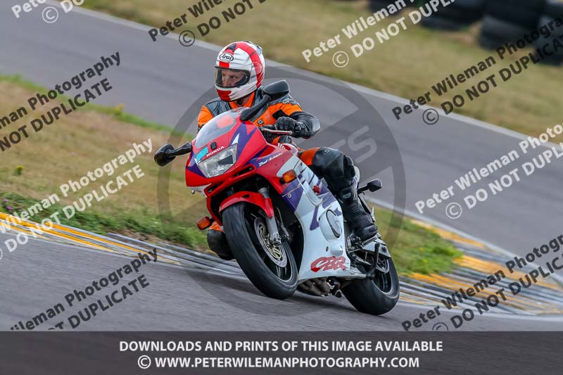 Angelsey;PJ Motorsport