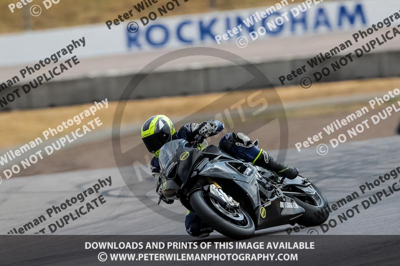 Rockingham no limits trackday;enduro digital images;event digital images;eventdigitalimages;no limits trackdays;peter wileman photography;racing digital images;rockingham raceway northamptonshire;rockingham trackday photographs;trackday digital images;trackday photos