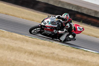 Rockingham-no-limits-trackday;enduro-digital-images;event-digital-images;eventdigitalimages;no-limits-trackdays;peter-wileman-photography;racing-digital-images;rockingham-raceway-northamptonshire;rockingham-trackday-photographs;trackday-digital-images;trackday-photos