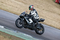 Rockingham-no-limits-trackday;enduro-digital-images;event-digital-images;eventdigitalimages;no-limits-trackdays;peter-wileman-photography;racing-digital-images;rockingham-raceway-northamptonshire;rockingham-trackday-photographs;trackday-digital-images;trackday-photos