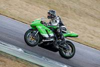 Rockingham-no-limits-trackday;enduro-digital-images;event-digital-images;eventdigitalimages;no-limits-trackdays;peter-wileman-photography;racing-digital-images;rockingham-raceway-northamptonshire;rockingham-trackday-photographs;trackday-digital-images;trackday-photos