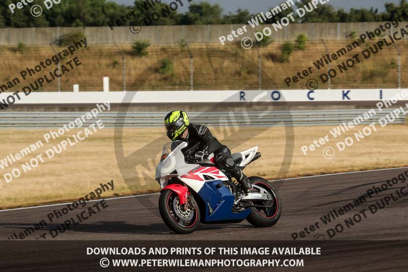 Rockingham no limits trackday;enduro digital images;event digital images;eventdigitalimages;no limits trackdays;peter wileman photography;racing digital images;rockingham raceway northamptonshire;rockingham trackday photographs;trackday digital images;trackday photos