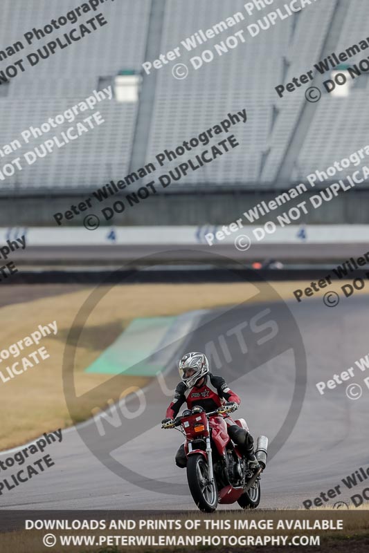 Rockingham no limits trackday;enduro digital images;event digital images;eventdigitalimages;no limits trackdays;peter wileman photography;racing digital images;rockingham raceway northamptonshire;rockingham trackday photographs;trackday digital images;trackday photos