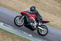 Rockingham-no-limits-trackday;enduro-digital-images;event-digital-images;eventdigitalimages;no-limits-trackdays;peter-wileman-photography;racing-digital-images;rockingham-raceway-northamptonshire;rockingham-trackday-photographs;trackday-digital-images;trackday-photos