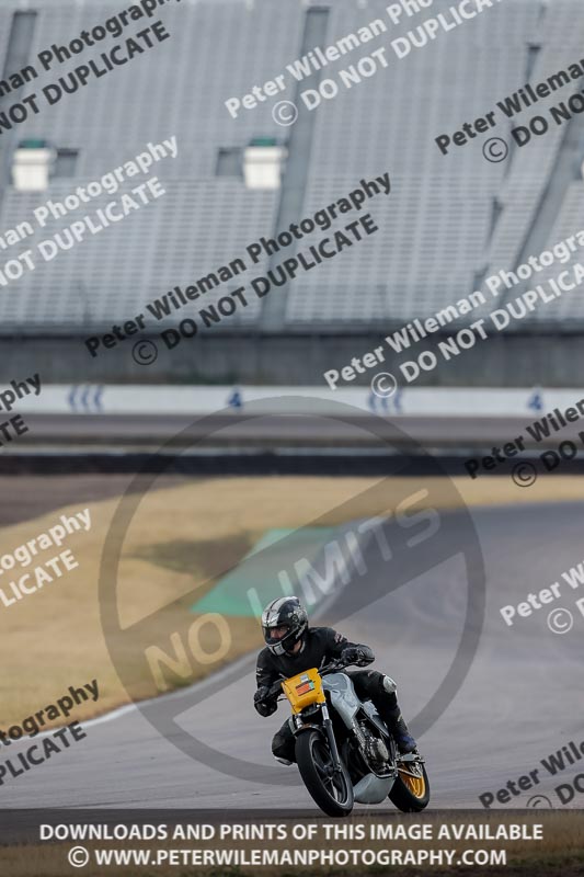 Rockingham no limits trackday;enduro digital images;event digital images;eventdigitalimages;no limits trackdays;peter wileman photography;racing digital images;rockingham raceway northamptonshire;rockingham trackday photographs;trackday digital images;trackday photos