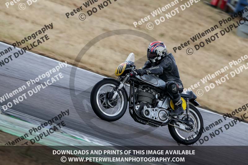 Rockingham no limits trackday;enduro digital images;event digital images;eventdigitalimages;no limits trackdays;peter wileman photography;racing digital images;rockingham raceway northamptonshire;rockingham trackday photographs;trackday digital images;trackday photos