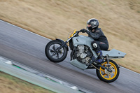 Rockingham-no-limits-trackday;enduro-digital-images;event-digital-images;eventdigitalimages;no-limits-trackdays;peter-wileman-photography;racing-digital-images;rockingham-raceway-northamptonshire;rockingham-trackday-photographs;trackday-digital-images;trackday-photos