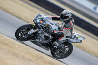 Rockingham-no-limits-trackday;enduro-digital-images;event-digital-images;eventdigitalimages;no-limits-trackdays;peter-wileman-photography;racing-digital-images;rockingham-raceway-northamptonshire;rockingham-trackday-photographs;trackday-digital-images;trackday-photos