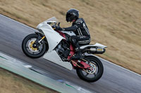 Rockingham-no-limits-trackday;enduro-digital-images;event-digital-images;eventdigitalimages;no-limits-trackdays;peter-wileman-photography;racing-digital-images;rockingham-raceway-northamptonshire;rockingham-trackday-photographs;trackday-digital-images;trackday-photos