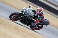 Rockingham-no-limits-trackday;enduro-digital-images;event-digital-images;eventdigitalimages;no-limits-trackdays;peter-wileman-photography;racing-digital-images;rockingham-raceway-northamptonshire;rockingham-trackday-photographs;trackday-digital-images;trackday-photos