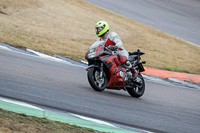 Rockingham-no-limits-trackday;enduro-digital-images;event-digital-images;eventdigitalimages;no-limits-trackdays;peter-wileman-photography;racing-digital-images;rockingham-raceway-northamptonshire;rockingham-trackday-photographs;trackday-digital-images;trackday-photos