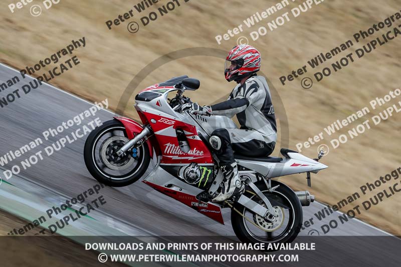 Rockingham no limits trackday;enduro digital images;event digital images;eventdigitalimages;no limits trackdays;peter wileman photography;racing digital images;rockingham raceway northamptonshire;rockingham trackday photographs;trackday digital images;trackday photos