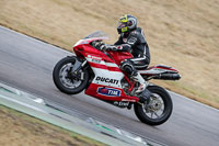 Rockingham-no-limits-trackday;enduro-digital-images;event-digital-images;eventdigitalimages;no-limits-trackdays;peter-wileman-photography;racing-digital-images;rockingham-raceway-northamptonshire;rockingham-trackday-photographs;trackday-digital-images;trackday-photos
