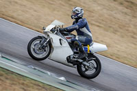 Rockingham-no-limits-trackday;enduro-digital-images;event-digital-images;eventdigitalimages;no-limits-trackdays;peter-wileman-photography;racing-digital-images;rockingham-raceway-northamptonshire;rockingham-trackday-photographs;trackday-digital-images;trackday-photos