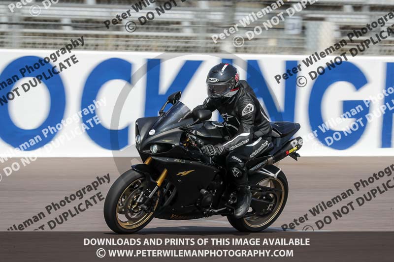 Rockingham no limits trackday;enduro digital images;event digital images;eventdigitalimages;no limits trackdays;peter wileman photography;racing digital images;rockingham raceway northamptonshire;rockingham trackday photographs;trackday digital images;trackday photos