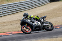 Rockingham-no-limits-trackday;enduro-digital-images;event-digital-images;eventdigitalimages;no-limits-trackdays;peter-wileman-photography;racing-digital-images;rockingham-raceway-northamptonshire;rockingham-trackday-photographs;trackday-digital-images;trackday-photos