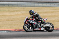 Rockingham-no-limits-trackday;enduro-digital-images;event-digital-images;eventdigitalimages;no-limits-trackdays;peter-wileman-photography;racing-digital-images;rockingham-raceway-northamptonshire;rockingham-trackday-photographs;trackday-digital-images;trackday-photos