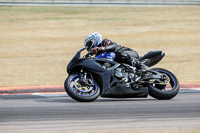 Rockingham-no-limits-trackday;enduro-digital-images;event-digital-images;eventdigitalimages;no-limits-trackdays;peter-wileman-photography;racing-digital-images;rockingham-raceway-northamptonshire;rockingham-trackday-photographs;trackday-digital-images;trackday-photos