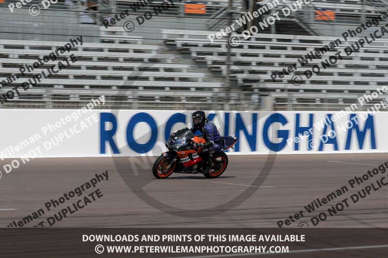 Rockingham no limits trackday;enduro digital images;event digital images;eventdigitalimages;no limits trackdays;peter wileman photography;racing digital images;rockingham raceway northamptonshire;rockingham trackday photographs;trackday digital images;trackday photos