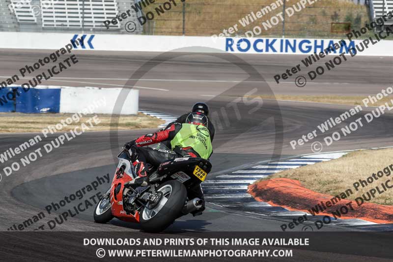 Rockingham no limits trackday;enduro digital images;event digital images;eventdigitalimages;no limits trackdays;peter wileman photography;racing digital images;rockingham raceway northamptonshire;rockingham trackday photographs;trackday digital images;trackday photos