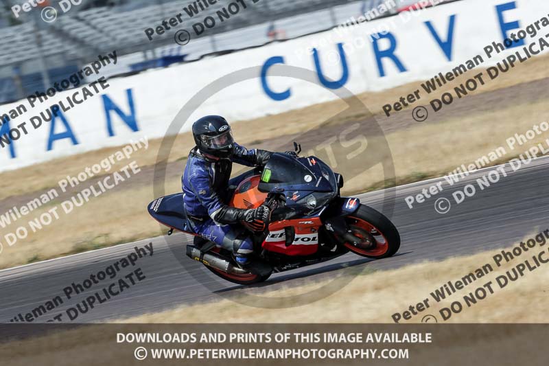 Rockingham no limits trackday;enduro digital images;event digital images;eventdigitalimages;no limits trackdays;peter wileman photography;racing digital images;rockingham raceway northamptonshire;rockingham trackday photographs;trackday digital images;trackday photos