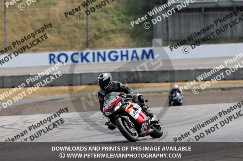 Rockingham no limits trackday;enduro digital images;event digital images;eventdigitalimages;no limits trackdays;peter wileman photography;racing digital images;rockingham raceway northamptonshire;rockingham trackday photographs;trackday digital images;trackday photos
