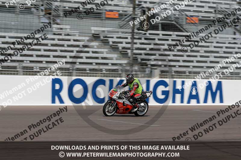 Rockingham no limits trackday;enduro digital images;event digital images;eventdigitalimages;no limits trackdays;peter wileman photography;racing digital images;rockingham raceway northamptonshire;rockingham trackday photographs;trackday digital images;trackday photos