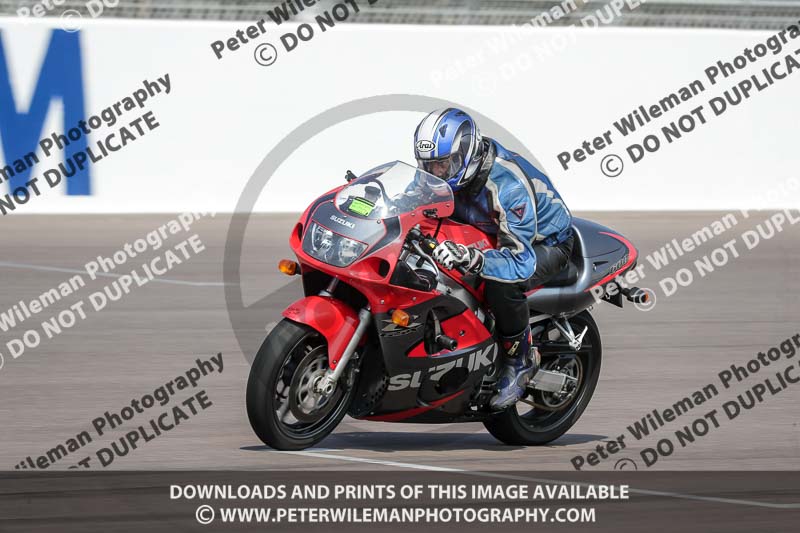 Rockingham no limits trackday;enduro digital images;event digital images;eventdigitalimages;no limits trackdays;peter wileman photography;racing digital images;rockingham raceway northamptonshire;rockingham trackday photographs;trackday digital images;trackday photos