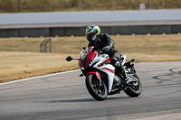 Rockingham-no-limits-trackday;enduro-digital-images;event-digital-images;eventdigitalimages;no-limits-trackdays;peter-wileman-photography;racing-digital-images;rockingham-raceway-northamptonshire;rockingham-trackday-photographs;trackday-digital-images;trackday-photos
