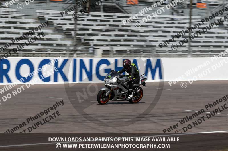 Rockingham no limits trackday;enduro digital images;event digital images;eventdigitalimages;no limits trackdays;peter wileman photography;racing digital images;rockingham raceway northamptonshire;rockingham trackday photographs;trackday digital images;trackday photos