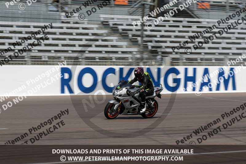 Rockingham no limits trackday;enduro digital images;event digital images;eventdigitalimages;no limits trackdays;peter wileman photography;racing digital images;rockingham raceway northamptonshire;rockingham trackday photographs;trackday digital images;trackday photos
