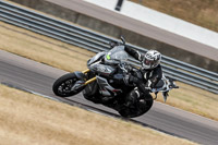 Rockingham-no-limits-trackday;enduro-digital-images;event-digital-images;eventdigitalimages;no-limits-trackdays;peter-wileman-photography;racing-digital-images;rockingham-raceway-northamptonshire;rockingham-trackday-photographs;trackday-digital-images;trackday-photos