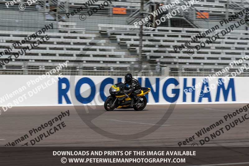 Rockingham no limits trackday;enduro digital images;event digital images;eventdigitalimages;no limits trackdays;peter wileman photography;racing digital images;rockingham raceway northamptonshire;rockingham trackday photographs;trackday digital images;trackday photos