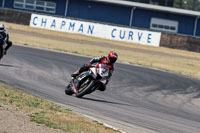 Rockingham-no-limits-trackday;enduro-digital-images;event-digital-images;eventdigitalimages;no-limits-trackdays;peter-wileman-photography;racing-digital-images;rockingham-raceway-northamptonshire;rockingham-trackday-photographs;trackday-digital-images;trackday-photos