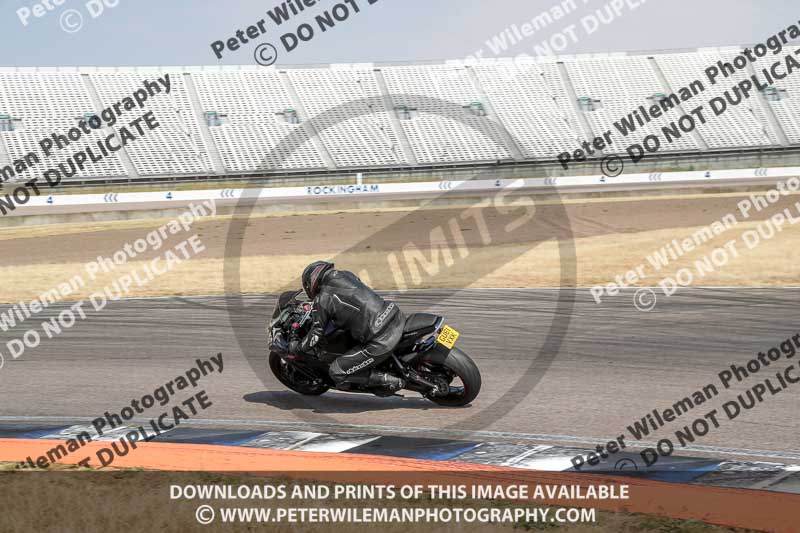 Rockingham no limits trackday;enduro digital images;event digital images;eventdigitalimages;no limits trackdays;peter wileman photography;racing digital images;rockingham raceway northamptonshire;rockingham trackday photographs;trackday digital images;trackday photos
