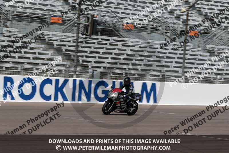 Rockingham no limits trackday;enduro digital images;event digital images;eventdigitalimages;no limits trackdays;peter wileman photography;racing digital images;rockingham raceway northamptonshire;rockingham trackday photographs;trackday digital images;trackday photos