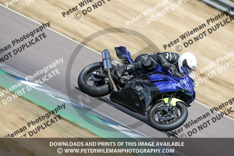 Rockingham no limits trackday;enduro digital images;event digital images;eventdigitalimages;no limits trackdays;peter wileman photography;racing digital images;rockingham raceway northamptonshire;rockingham trackday photographs;trackday digital images;trackday photos