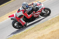 Rockingham-no-limits-trackday;enduro-digital-images;event-digital-images;eventdigitalimages;no-limits-trackdays;peter-wileman-photography;racing-digital-images;rockingham-raceway-northamptonshire;rockingham-trackday-photographs;trackday-digital-images;trackday-photos