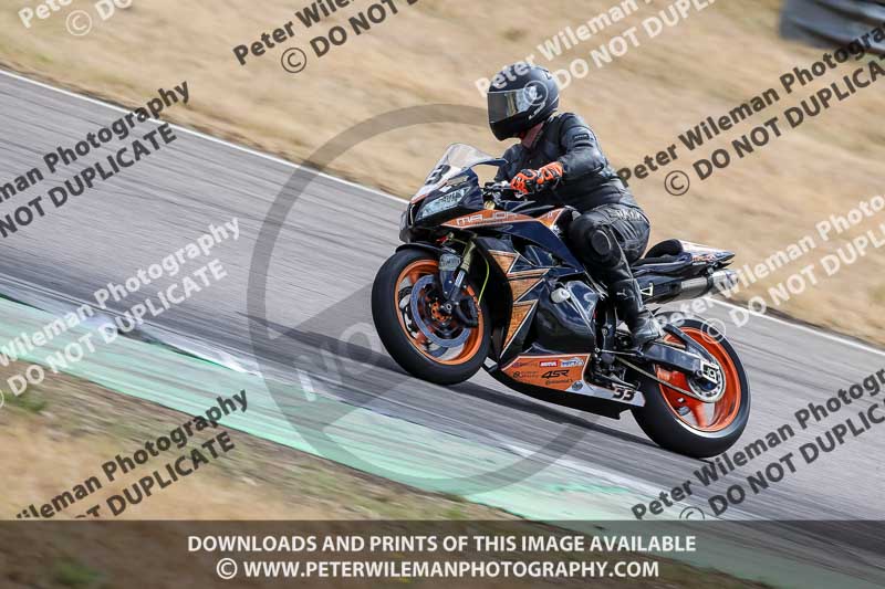 Rockingham no limits trackday;enduro digital images;event digital images;eventdigitalimages;no limits trackdays;peter wileman photography;racing digital images;rockingham raceway northamptonshire;rockingham trackday photographs;trackday digital images;trackday photos