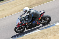Rockingham-no-limits-trackday;enduro-digital-images;event-digital-images;eventdigitalimages;no-limits-trackdays;peter-wileman-photography;racing-digital-images;rockingham-raceway-northamptonshire;rockingham-trackday-photographs;trackday-digital-images;trackday-photos