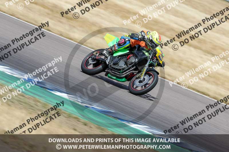 Rockingham no limits trackday;enduro digital images;event digital images;eventdigitalimages;no limits trackdays;peter wileman photography;racing digital images;rockingham raceway northamptonshire;rockingham trackday photographs;trackday digital images;trackday photos