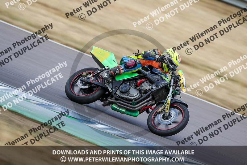 Rockingham no limits trackday;enduro digital images;event digital images;eventdigitalimages;no limits trackdays;peter wileman photography;racing digital images;rockingham raceway northamptonshire;rockingham trackday photographs;trackday digital images;trackday photos