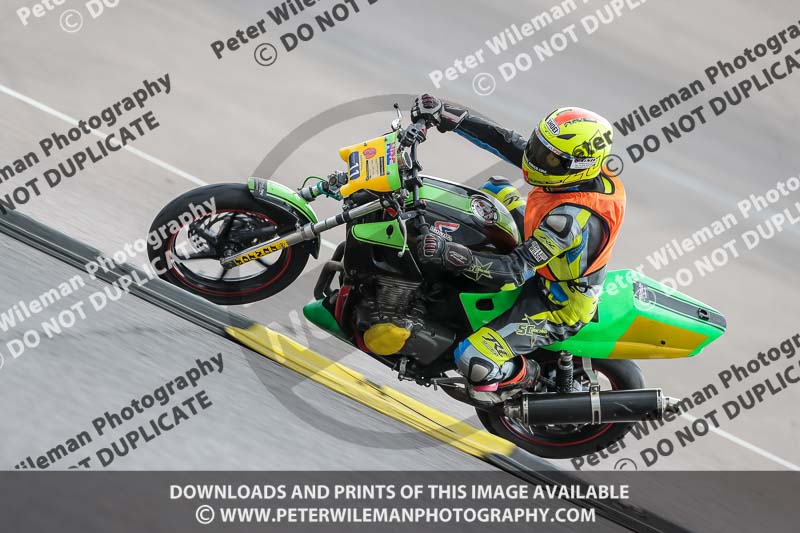 Rockingham no limits trackday;enduro digital images;event digital images;eventdigitalimages;no limits trackdays;peter wileman photography;racing digital images;rockingham raceway northamptonshire;rockingham trackday photographs;trackday digital images;trackday photos