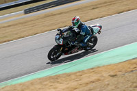 Rockingham-no-limits-trackday;enduro-digital-images;event-digital-images;eventdigitalimages;no-limits-trackdays;peter-wileman-photography;racing-digital-images;rockingham-raceway-northamptonshire;rockingham-trackday-photographs;trackday-digital-images;trackday-photos