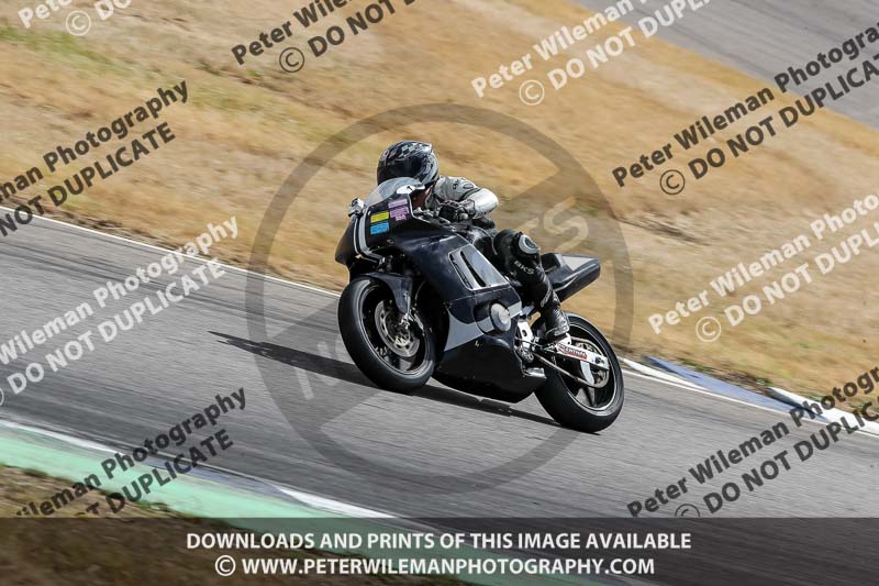 Rockingham no limits trackday;enduro digital images;event digital images;eventdigitalimages;no limits trackdays;peter wileman photography;racing digital images;rockingham raceway northamptonshire;rockingham trackday photographs;trackday digital images;trackday photos