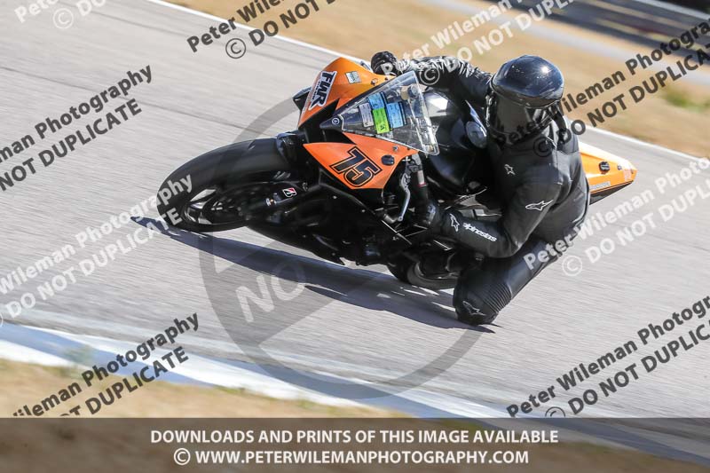 Rockingham no limits trackday;enduro digital images;event digital images;eventdigitalimages;no limits trackdays;peter wileman photography;racing digital images;rockingham raceway northamptonshire;rockingham trackday photographs;trackday digital images;trackday photos